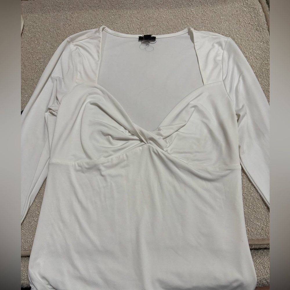 Express Sweetheart Neckline Contour Bodysuit Size M Available in White